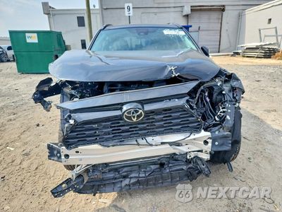 Piąte zdjęcie samochodu w środku: 2025 TOYOTA RAV4 XLE VIN:2T3P1RFV0SC541214 - miniatura