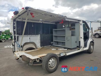 Trzecie zdjęcie samochodu z tyłu: 2018 RAM PROMASTER 1500 1500 STANDARD VIN:3C6TRVAG6JE153171 - miniatura
