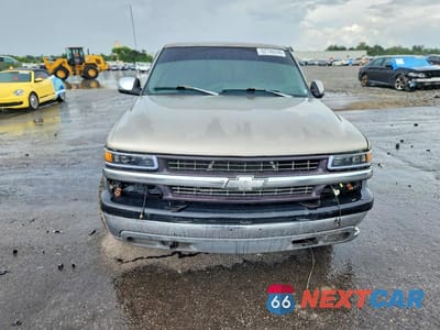 Piąte zdjęcie samochodu w środku: 1999 CHEVROLET SILVERADO C1500 VIN:1GCEC19T3XE247770 - miniatura