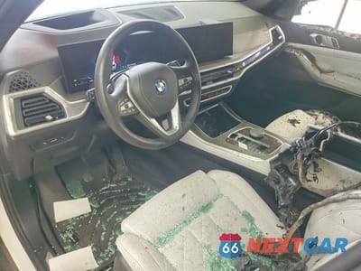 Zdjęcie 8 z 13 samochodu: 2024 BMW X5 XDRIVE40I VIN:5UX23EU09R9S74554 - miniatura