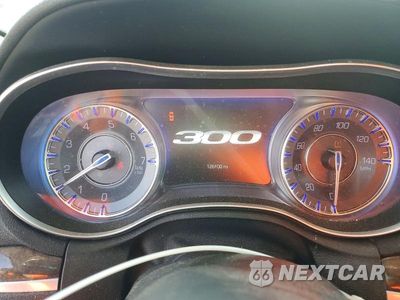 Zdjęcie 9 z 13 samochodu: 2018 CHRYSLER 300 LIMITED VIN:2C3CCAKG1JH300376 - miniatura