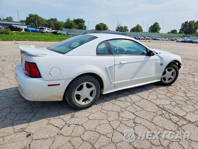 Trzecie zdjęcie samochodu z tyłu: 2004 FORD MUSTANG VIN:1FAFP40644F150011 - miniatura