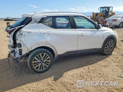 Trzecie zdjęcie samochodu z tyłu: 2022 NISSAN KICKS SV VIN:3N1CP5CV7NL480726 - miniatura