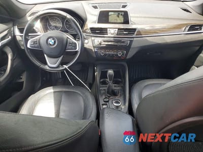 Zdjęcie 8 z 13 samochodu: 2018 BMW X1 SDRIVE28I VIN:WBXHU7C35J5H41390 - miniatura