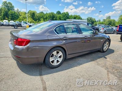 Trzecie zdjęcie samochodu z tyłu: 2013 BMW 528 XI VIN:WBAXH5C57DD111443 - miniatura