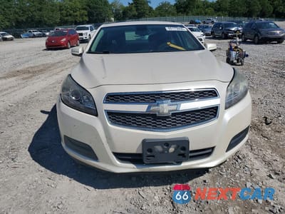 Piąte zdjęcie samochodu w środku: 2013 CHEVROLET MALIBU 1LT VIN:1G11D5RR4DF105420 - miniatura