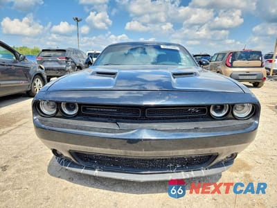Piąte zdjęcie samochodu w środku: 2016 DODGE CHALLENGER R/T VIN:2C3CDZBT6GH322097 - miniatura