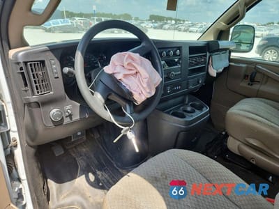 Zdjęcie 8 z 14 samochodu: 2024 CHEVROLET EXPRESS G2500 VIN:1GCWGAFP6R1256313 - miniatura