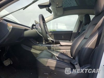 Zdjęcie 13 z 24 samochodu: 2022 TESLA MODEL Y VIN:7SAYGDEE3NF421975 - miniatura