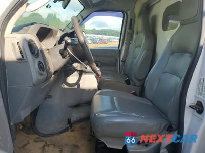 Zdjęcie 7 z 12 samochodu: 2014 FORD ECONOLINE E350 SUPER DUTY CUTAWAY VAN VIN:1FDWE3FLXEDB15635 - miniatura