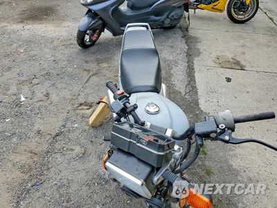Piąte zdjęcie samochodu w środku: 1983 HONDA CB650 SC VIN:JH2RC1305DM012585 - miniatura