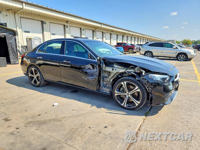 Czwarte zdjęcie samochodu z boku: 2025 MERCEDES-BENZ C 300 VIN:W1KAF4GB2SR274905 - miniatura