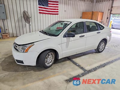 2010 FORD FOCUS SE 1FAHP3FNXAW288200 - główne zdjęcie licytacji z USA - miniatura