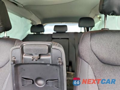 Zdjęcie 10 z 13 samochodu: 2019 HYUNDAI SANTA FE SEL 2.4L VIN:5NMS3CAD2KH130044 - miniatura