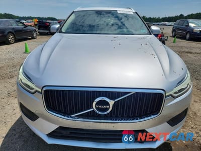 Piąte zdjęcie samochodu w środku: 2019 VOLVO XC60 T5 MOMENTUM VIN:LYV102DK8KB191989 - miniatura