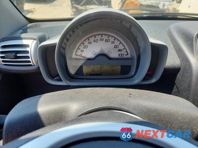 Zdjęcie 9 z 12 samochodu: 2009 SMART FORTWO PURE VIN:WMEEJ31X09K295118 - miniatura