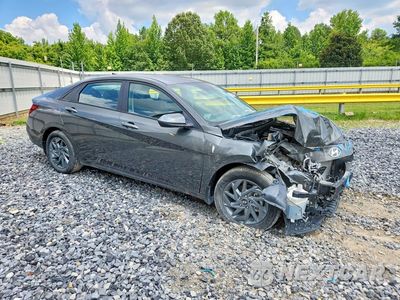 Czwarte zdjęcie samochodu z boku: 2024 HYUNDAI ELANTRA SEL VIN:KMHLM4DG0RU759040 - miniatura