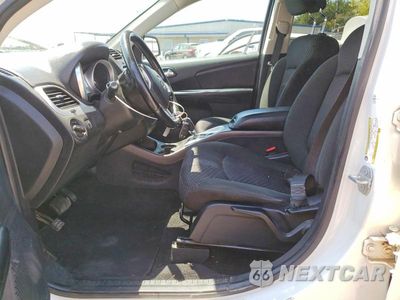 Zdjęcie 7 z 13 samochodu: 2019 DODGE JOURNEY SE VIN:3C4PDCBB4KT872819 - miniatura