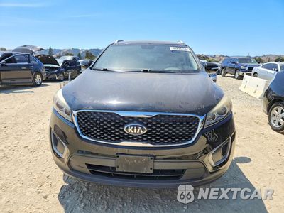 Piąte zdjęcie samochodu w środku: 2016 KIA SORENTO LX VIN:5XYPG4A3XGG091146 - miniatura