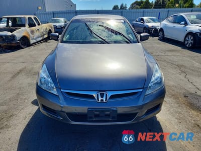 Piąte zdjęcie samochodu w środku: 2007 HONDA ACCORD EX VIN:1HGCM56797A130089 - miniatura