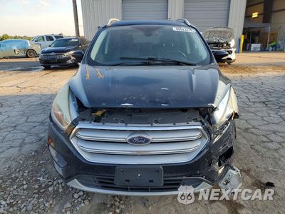 Piąte zdjęcie samochodu w środku: 2017 FORD ESCAPE TITANIUM VIN:1FMCU0J91HUF02921 - miniatura