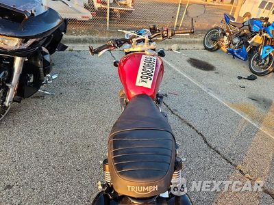 Zdjęcie 6 z 9 samochodu: 2024 TRIUMPH MOTORCYCLE SPEED TWIN BREITLING EDITION VIN:SMTD54HF6RTBN9401 - miniatura