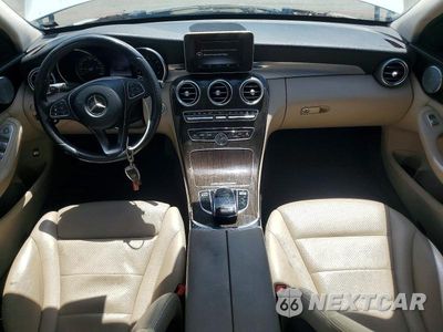 Zdjęcie 8 z 12 samochodu: 2015 MERCEDES-BENZ C 300 4MATIC VIN:55SWF4KB3FU027278 - miniatura