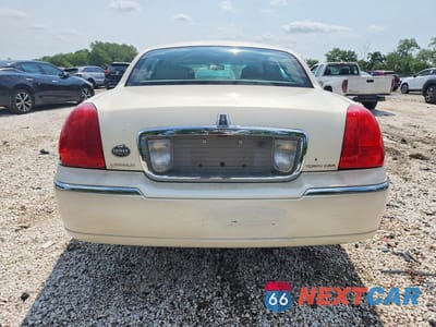 Zdjęcie 6 z 12 samochodu: 2007 LINCOLN TOWN CAR DESIGNER VIN:1LNHM83W57Y613776 - miniatura