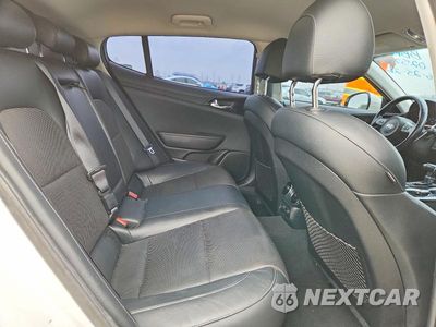 Zdjęcie 10 z 13 samochodu: 2018 KIA STINGER BASE VIN:KNAE15LA4J6025726 - miniatura