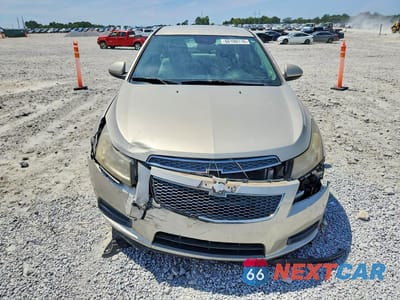 Piąte zdjęcie samochodu w środku: 2014 CHEVROLET CRUZE LT VIN:1G1PC5SB7E7251610 - miniatura