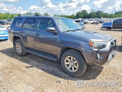 Czwarte zdjęcie samochodu z boku: 2016 TOYOTA 4RUNNER TRAIL VIN:JTEBU5JR9G5367074 - miniatura