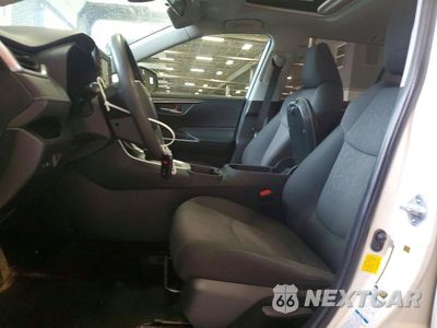 Zdjęcie 7 z 13 samochodu: 2019 TOYOTA RAV4 XLE VIN:JTMP1RFV3KD046341 - miniatura