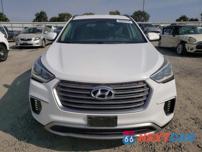 Piąte zdjęcie samochodu w środku: 2018 HYUNDAI SANTA FE SE VIN:KM8SM4HF2JU271810 - miniatura