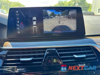 Zdjęcie 7 z 13 samochodu: 2018 BMW 530 XI VIN:WBAJA7C59JWA74016 - miniatura