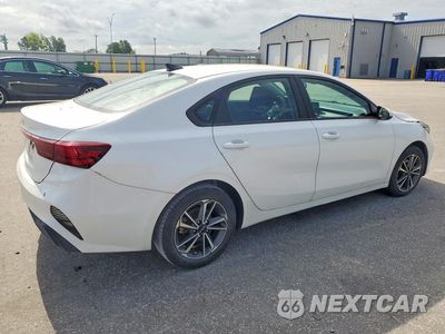 Trzecie zdjęcie samochodu z tyłu: 2023 KIA FORTE LXS VIN:3KPF24AD4PE602026 - miniatura