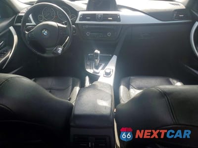 Zdjęcie 8 z 12 samochodu: 2013 BMW 320 I VIN:WBA3B1C54DF461755 - miniatura