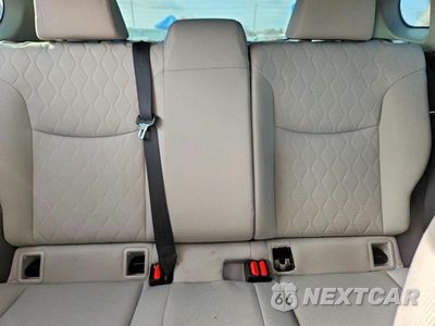 Zdjęcie 10 z 13 samochodu: 2022 TOYOTA COROLLA CROSS L VIN:7MUAAAAG8NV018369 - miniatura