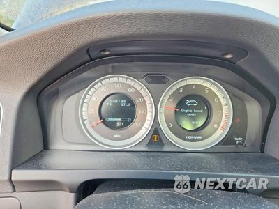 Zdjęcie 9 z 12 samochodu: 2013 VOLVO S60 T5 VIN:YV1612FS1D2177267 - miniatura