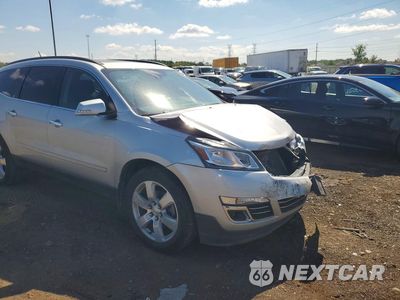 Czwarte zdjęcie samochodu z boku: 2017 CHEVROLET TRAVERSE PREMIER VIN:1GNKRJKD9HJ338708 - miniatura