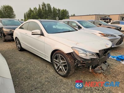 Czwarte zdjęcie samochodu z boku: 2014 MERCEDES-BENZ E 350 VIN:WDDKJ5KBXEF279274 - miniatura