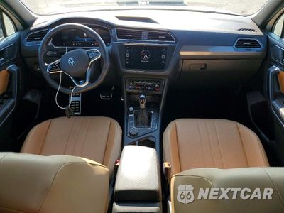 Zdjęcie 8 z 12 samochodu: 2024 VOLKSWAGEN TIGUAN SE R-LINE BLACK VIN:3VV8B7AX3RM045009 - miniatura