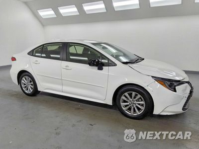 Czwarte zdjęcie samochodu z boku: 2026 TOYOTA COROLLA LE VIN:JTDB4MEE3T3042481 - miniatura