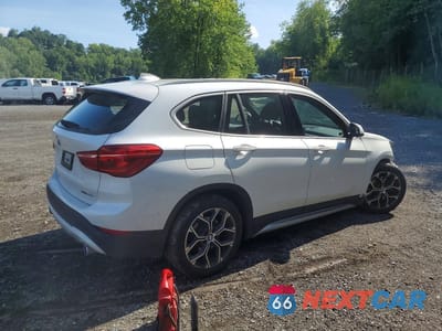 Trzecie zdjęcie samochodu z tyłu: 2021 BMW X1 XDRIVE28I VIN:WBXJG9C04M5S32449 - miniatura