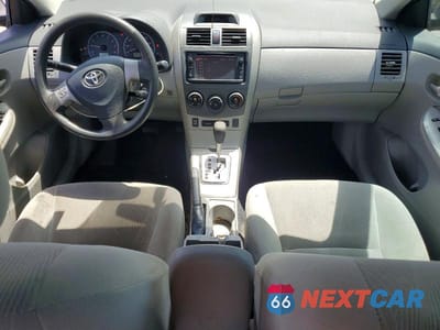 Zdjęcie 8 z 12 samochodu: 2013 TOYOTA COROLLA LE VIN:2T1BU4EE3DC127250 - miniatura