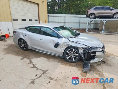 Czwarte zdjęcie samochodu z boku: 2021 NISSAN MAXIMA SV VIN:1N4AA6CV6MC507507 - miniatura