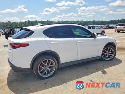 Trzecie zdjęcie samochodu z tyłu: 2018 ALFA ROMEO STELVIO TI SPORT VIN:ZASFAKNN6J7C10688 - miniatura