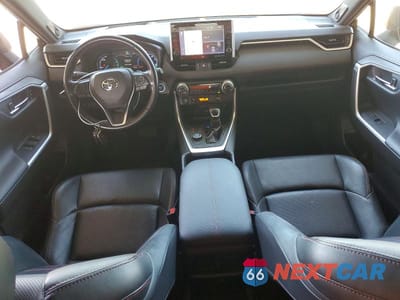 Zdjęcie 8 z 13 samochodu: 2021 TOYOTA RAV4 PRIME XSE VIN:JTMFB3FV1MD010009 - miniatura