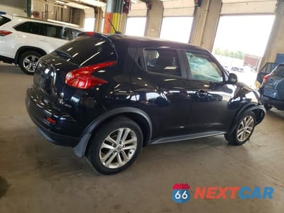 Trzecie zdjęcie samochodu z tyłu: 2011 NISSAN JUKE S VIN:JN8AF5MV2BT007690 - miniatura