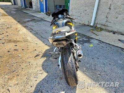 Czwarte zdjęcie samochodu z boku: 2002 SUZUKI GSX-R600 VIN:JS1GN7BA222100620 - miniatura