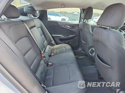 Zdjęcie 10 z 13 samochodu: 2018 CHEVROLET MALIBU LT VIN:1G1ZD5STXJF220897 - miniatura